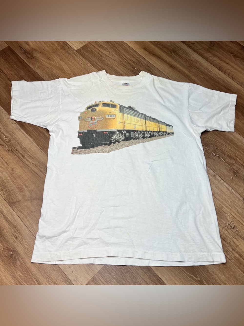 Vintage Men’s White Graphic Tshirt Single Stitch Size XL